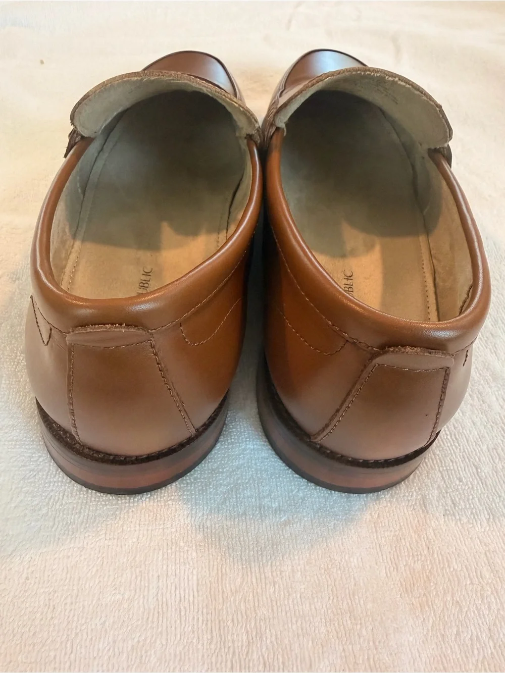 Banana Republic details brand